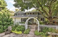 Embedded thumbnail for 12 Laureldale Dr, Pittsford, NY 14534