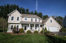 Embedded thumbnail for 48 Woodgreen Drive, Pittsford, NY 14534