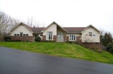 Embedded thumbnail for 7 Lands End Rise, Brockport, NY 14534